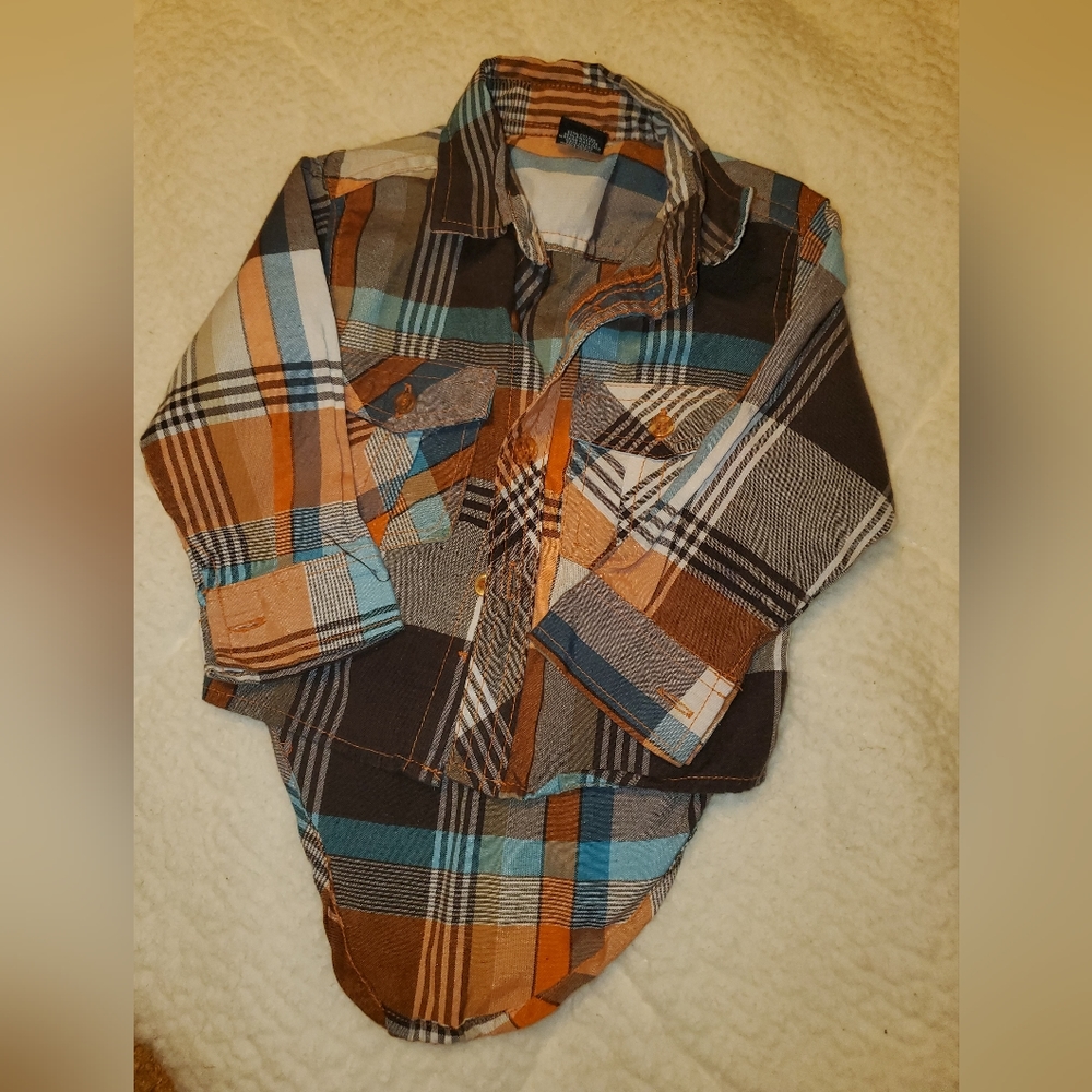 Plaid long sleeve button up